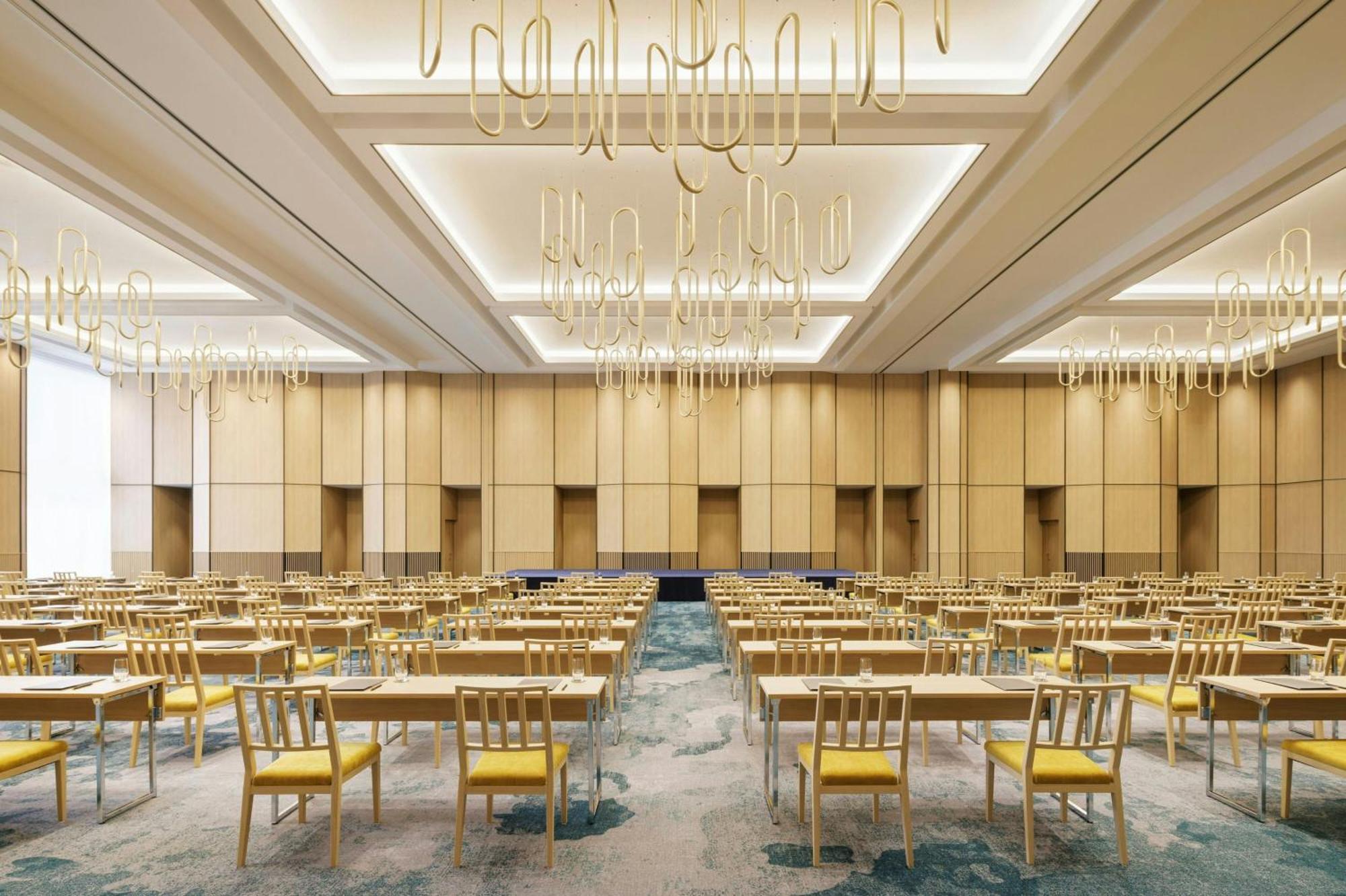 Courtyard By Marriott Fukui Hotell Exteriör bild